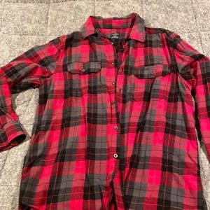 Mens button down flannel never worn. Size L